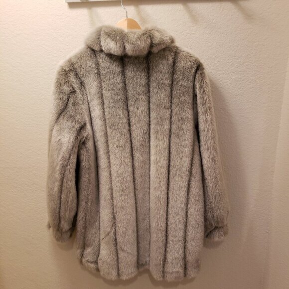 Oversized Fit -Dennis Basso Faux Fur Coat In Grey Full Zip Fully Lined – Size XS - Picture 3 of 8
